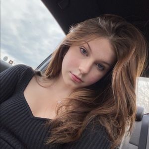 Meet your Posher, Laryssa